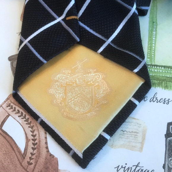 Authentic Donald Trump Tie - Picture 4 of 11